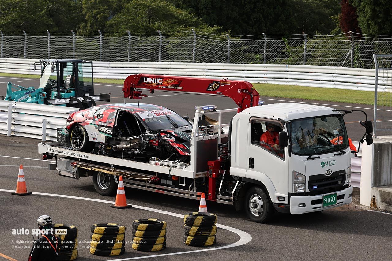 スーパーGT第6戦SUGOの48周目のアクシデントの状況は。クラッシュした3台のダメージは深刻