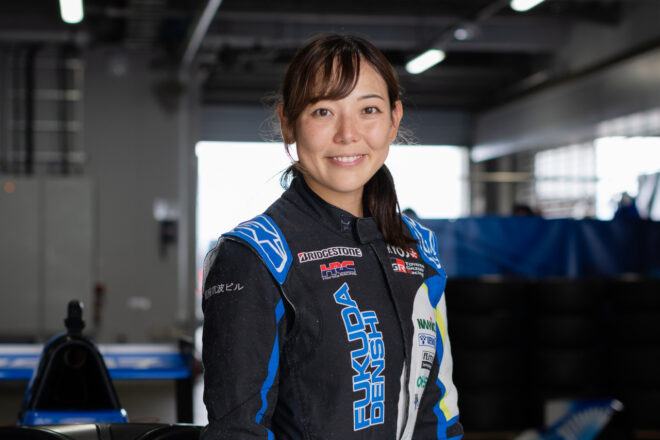岩岡万梨恵（FUKUDA racing KC-MG01）