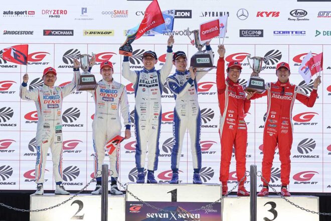 GT500クラスの表彰式　2025スーパーGT第6戦SUGO