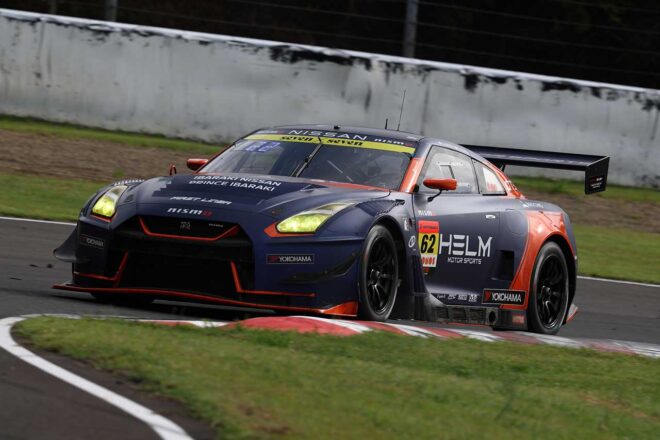 HELM MOTORSPORTS GT-R