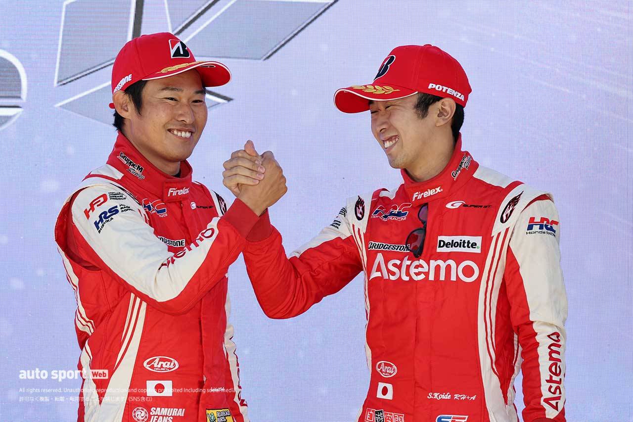 塚越広大と小出峻（Astemo CIVIC TYPE R-GT）