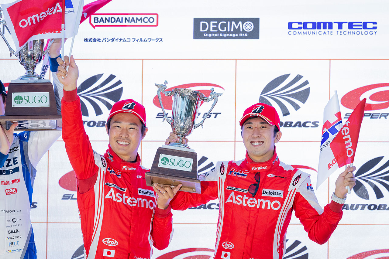 塚越広大と小出峻（Astemo CIVIC TYPE R-GT）