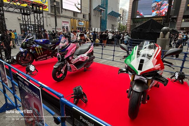 日本GP開幕直前にMotoGPライダーが新宿・歌舞伎町に集結。大勢のファンが大いに沸き返る／MotoGP in Tokyo
