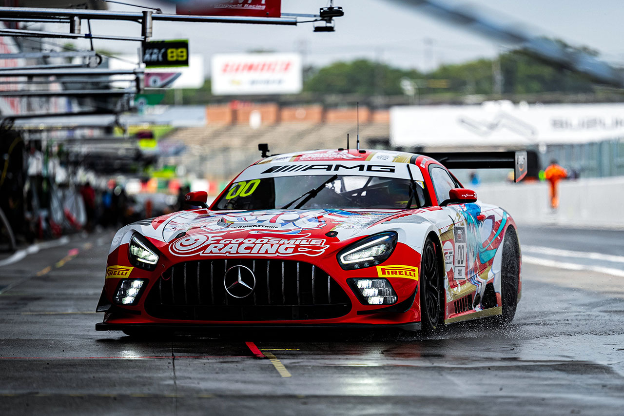 グッドスマイル・レーシングの00号車メルセデスAMG GT3エボ（谷口信輝／片岡龍也／小林可夢偉）