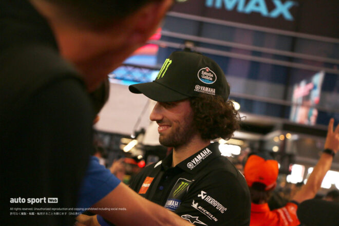 日本GP開幕直前にMotoGPライダーが新宿・歌舞伎町に集結。大勢のファンが大いに沸き返る／MotoGP in Tokyo