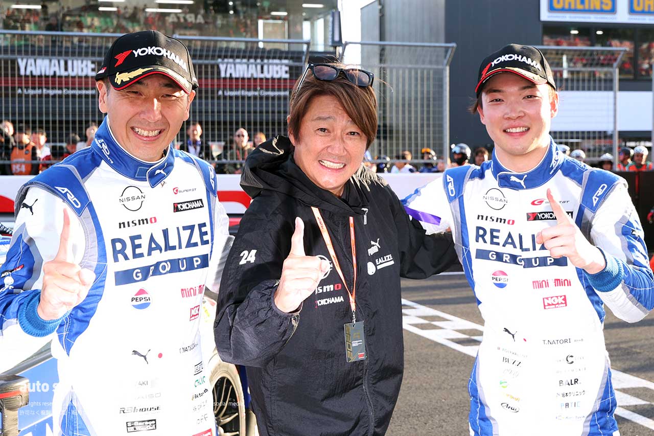 2016年以来、9年ぶりのスーパーGT500クラス優勝を飾ったリアライズコーポレーションADVAN Zと近藤真彦監督