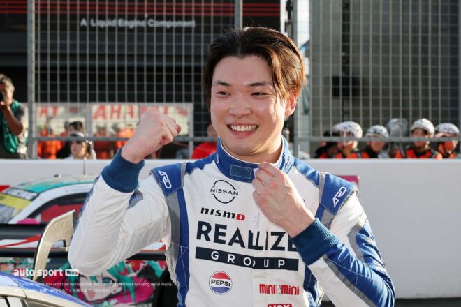スーパーGTタイトル獲得、ホンダが佐藤琢磨以来となる全面広告を