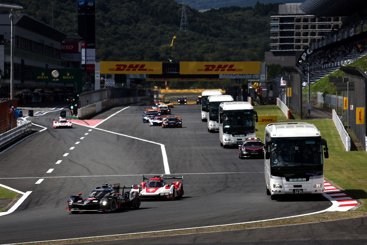 岩佐歩夢がパドックに／キドニー縮小版の印象語る／キャシディに太鼓判トetc.【WEC第7戦富士金曜Topics】