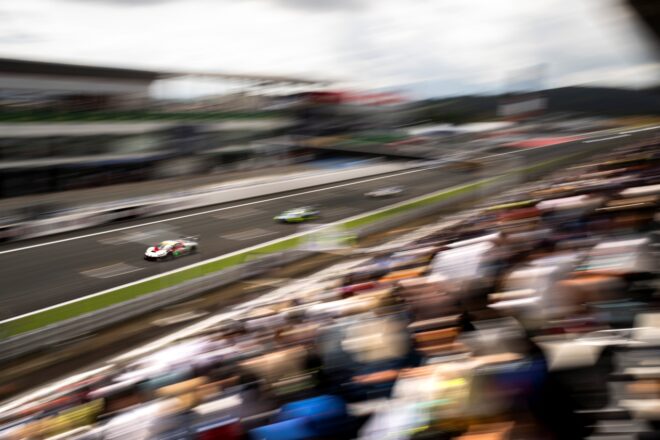 トップチェッカー直前にペナルティ、81号車コルベットが劇的逆転【WEC富士LMGT3決勝レポート】