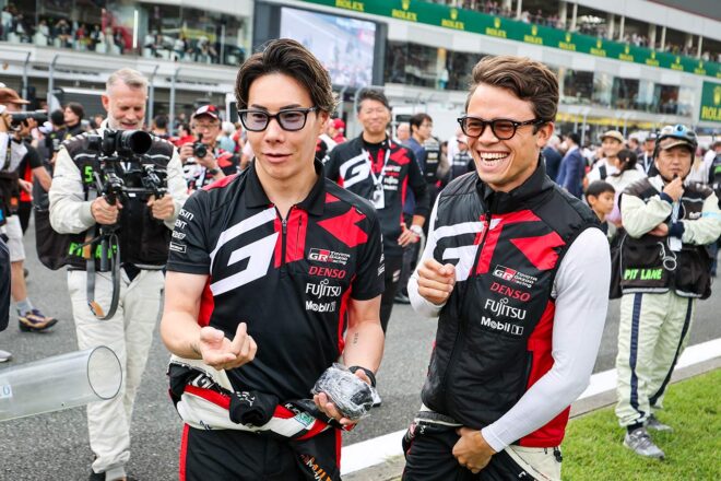 小林可夢偉とニック・デ・フリース