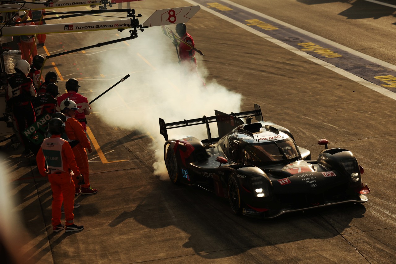 「強くなって戻ってくる」トヨタ、WEC富士はペナルティとSC中の給油に泣く。8位＆16位フィニッシュ