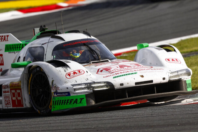 BMWのクラッシュ原因が判明。直前を走る99号車ポルシェに予期せぬ減速が発生／WEC富士