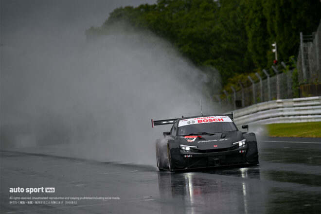 ホンダ／HRCの新型GT500マシンのプレリュードGTがSUGOでシェイクダウン。ウエットのなか順調に周回