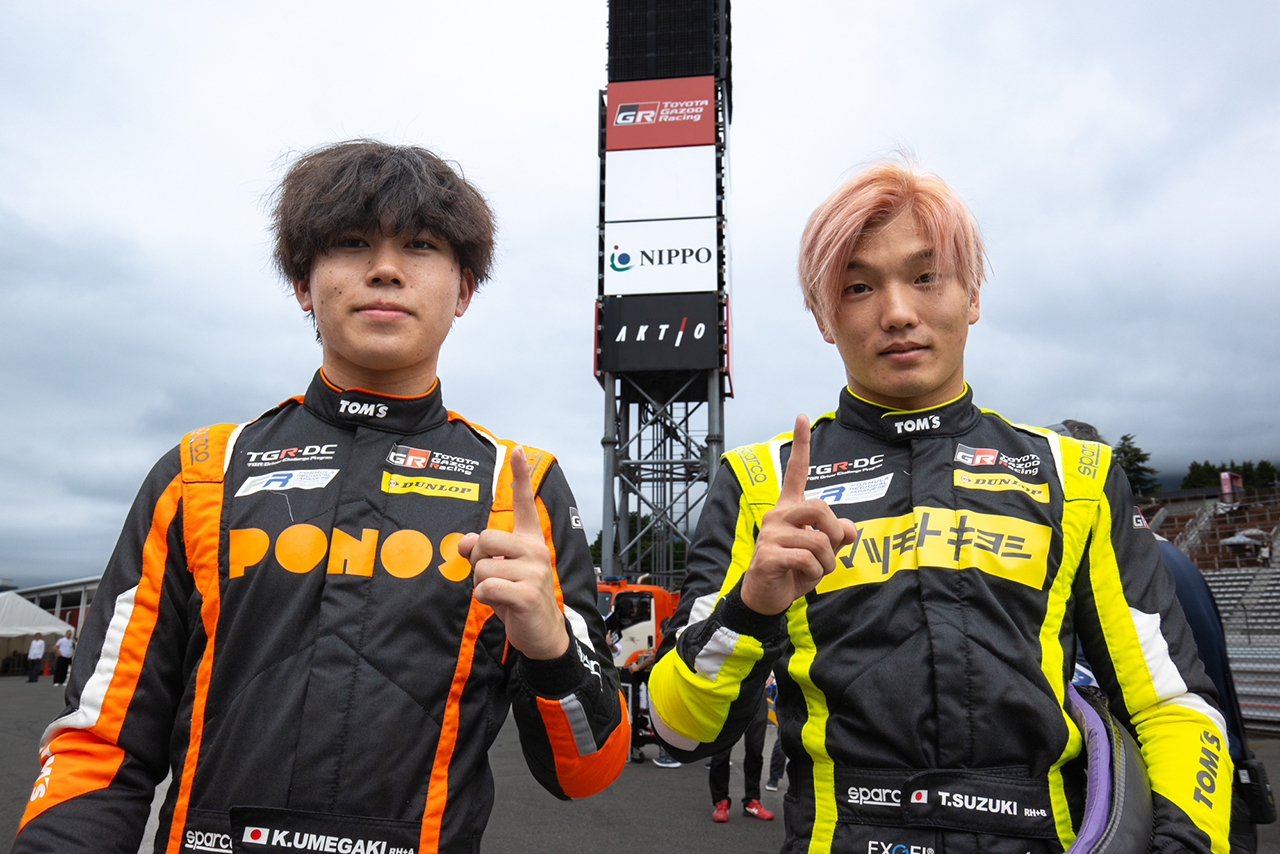 梅垣清（PONOS RACING TOM’S TGR-DC FR）、鈴木斗輝哉（マツモトキヨシ TOM’S TGR-DC FR）