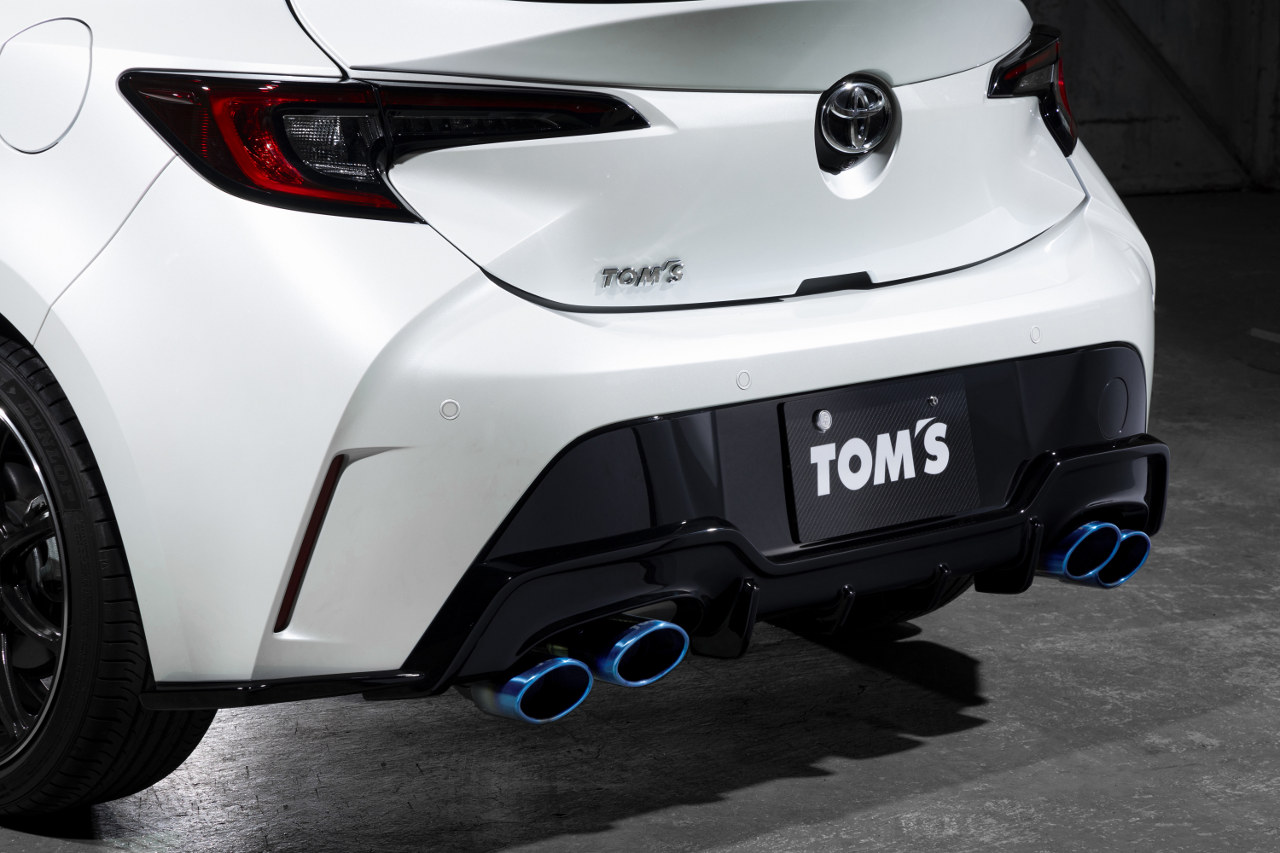 トムスからカローラスポーツ用マフラー『トムス・バレル』が新発売。新設計により性能とスタイルを両立