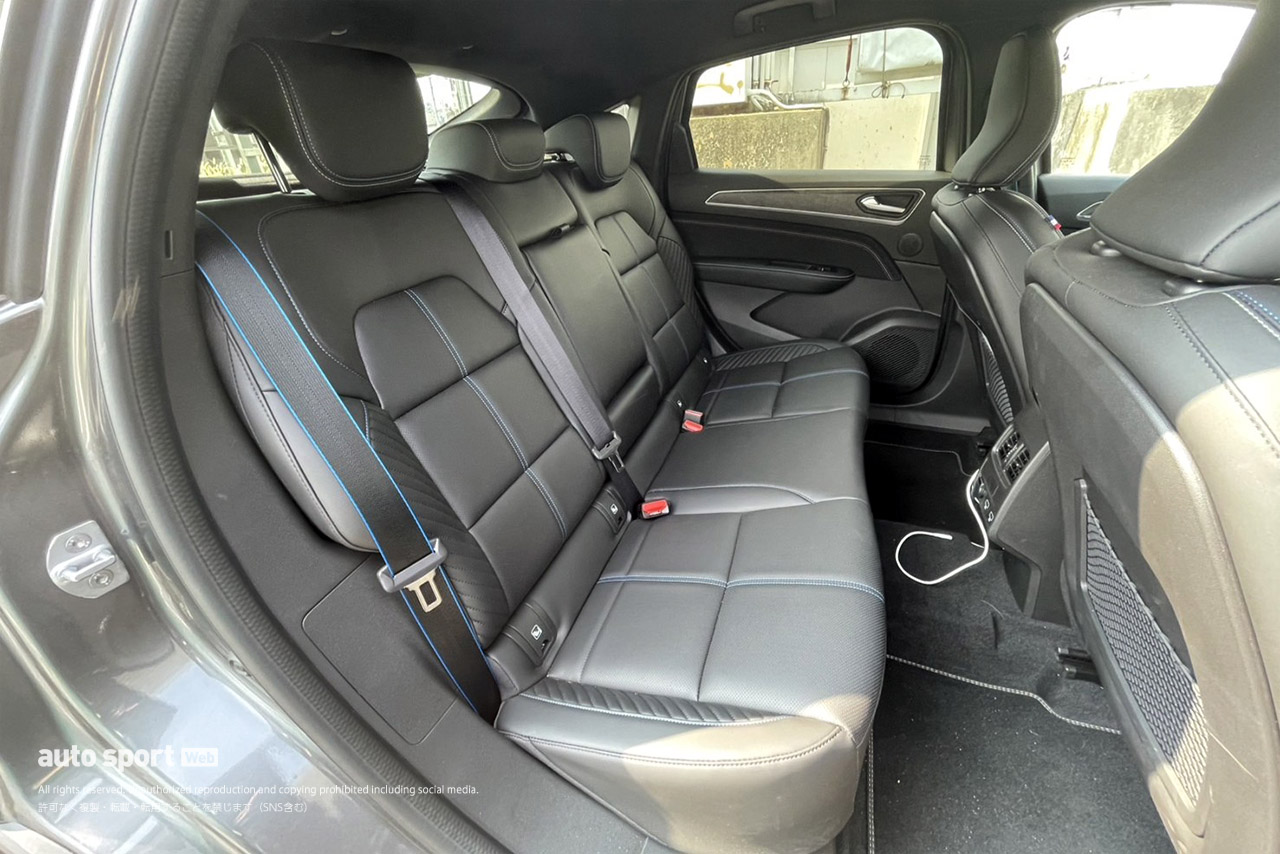 【乗り心地のよいクルマ探求所】ルノーが考える“現代セダン”アルカナ。長距離移動もノンストレス、燃費もバツグン