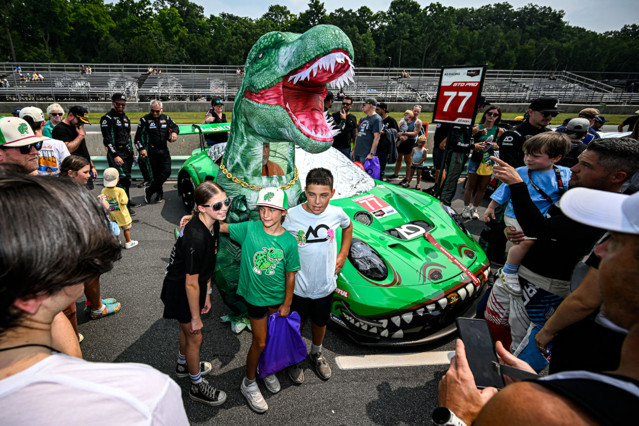 IMSAで人気の“レキシー”と“スパイク”がスケルトンに。AOレーシング、プチ・ル・マンでの特別リバリーを公開