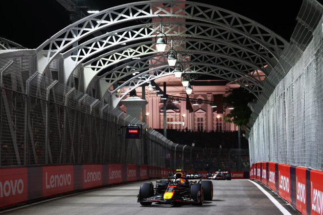 ベッテルの日本GP“絆”仕様ミニカーは1000台限定 | autosport web