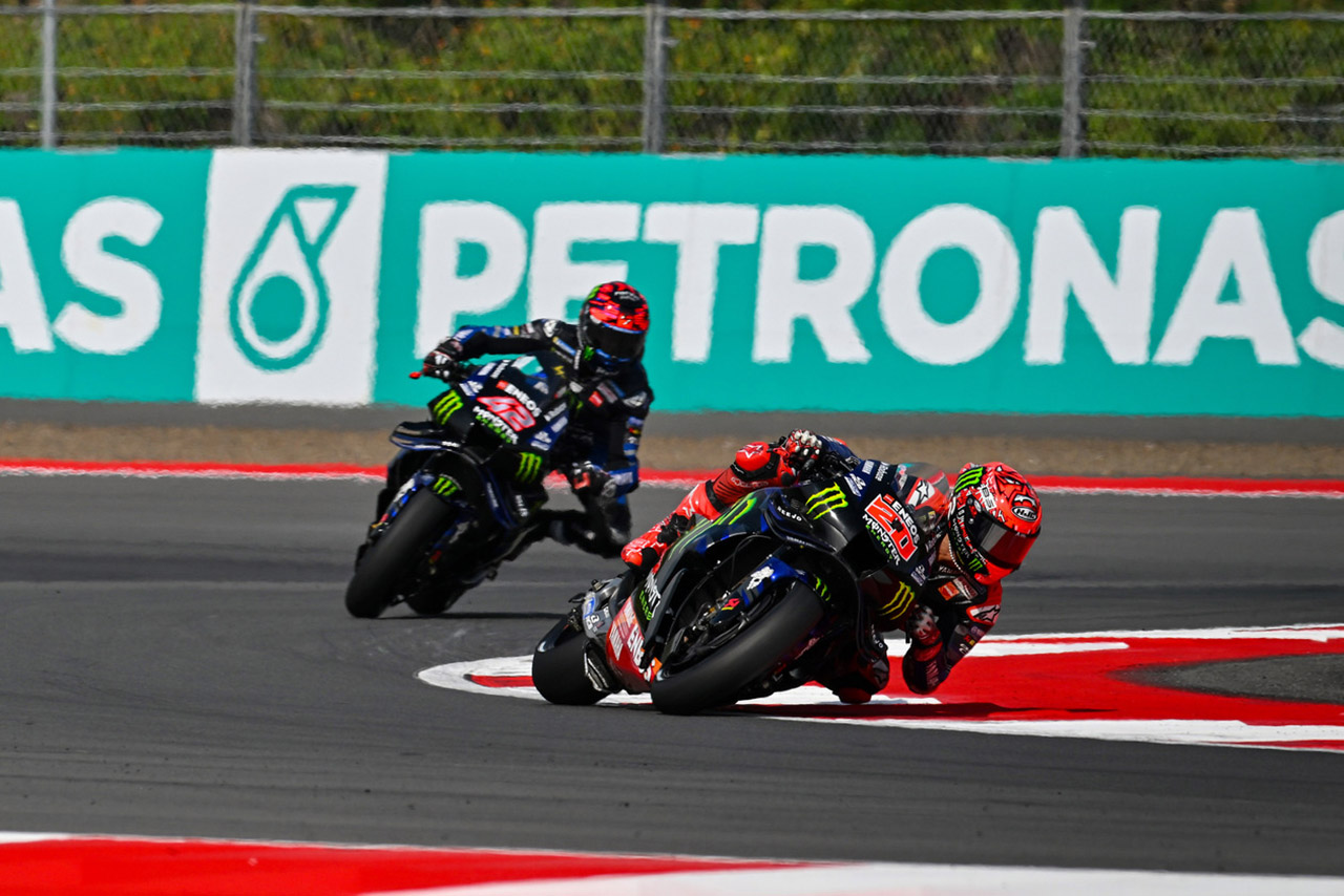 アレックス・リンスとファビオ・クアルタラロ（モンスターエナジー・ヤマハMotoGPチーム）／2025MotoGP第18戦インドネシアGP