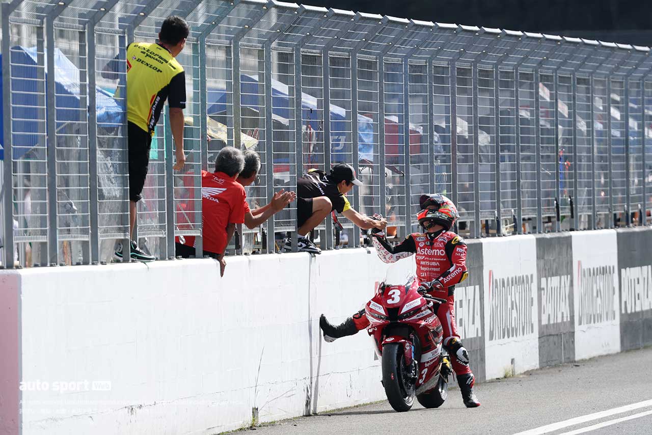 羽田が終始トップで今季3勝目。表彰台争いは亀井が制す／2025全日本ロード第6戦岡山 ST1000 決勝