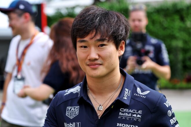 角田裕毅、フランス料理の巨匠シェフとコラボ／ハジャー、おしのびで日本へ【SNSピックアップF1第18戦（2）】