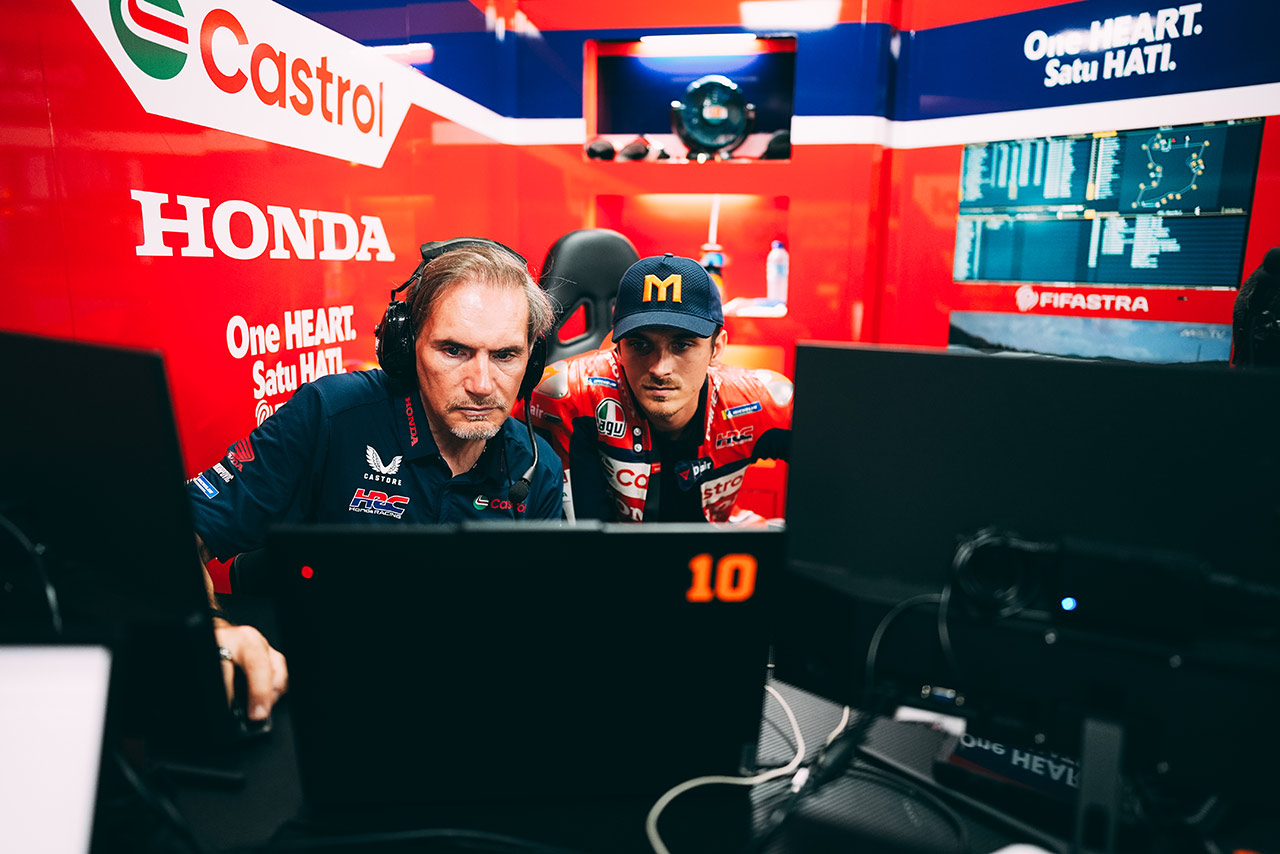 マリーニ、2位争いから接触後退に「無理に仕掛けたように見えた」／第18戦インドネシアGP