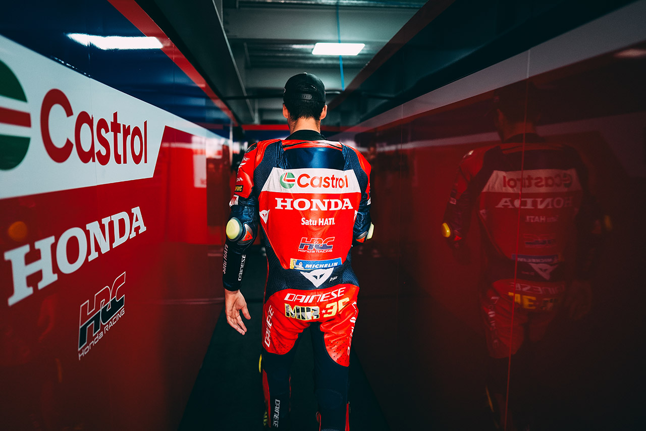 マリーニ、2位争いから接触後退に「無理に仕掛けたように見えた」／第18戦インドネシアGP