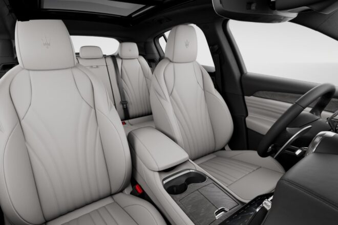 マセラティ、人気SUV『グレカーレ』にエントリーグレード“Essenza”を追加。複数の特別仕様車も