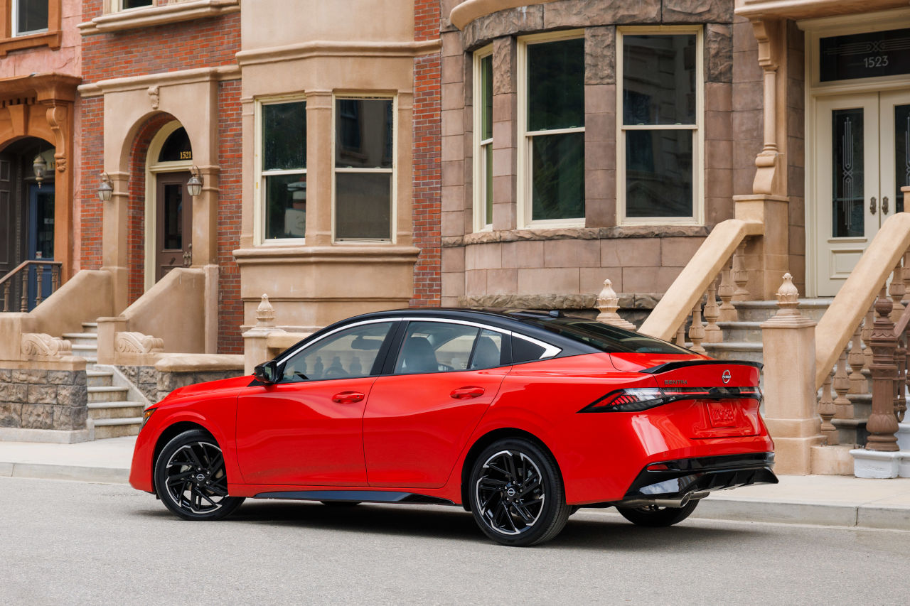 ニッサンの4ドアセダン『セントラ』に9代目となる新型登場。北米市場で2025年発売へ