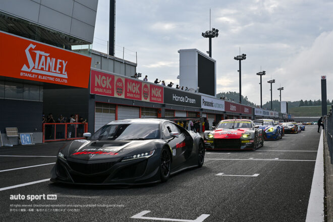 スパーク製　STANLEY NSX-GT SUPER GT 2022 61OYHZfwKfL._AC_SY200_QL15_.jpg