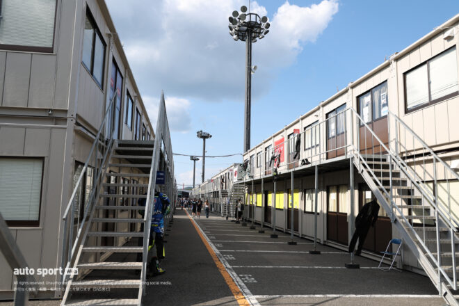 パドック内に設置された控室のプレハブ小屋／2025MotoGP第17戦日本GP