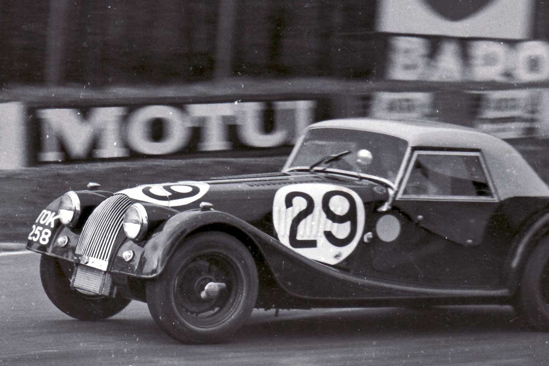 『モーガン・プラス・フォー』75周年記念モデルが発売。全世界75台の限定車が日本でも販売開始