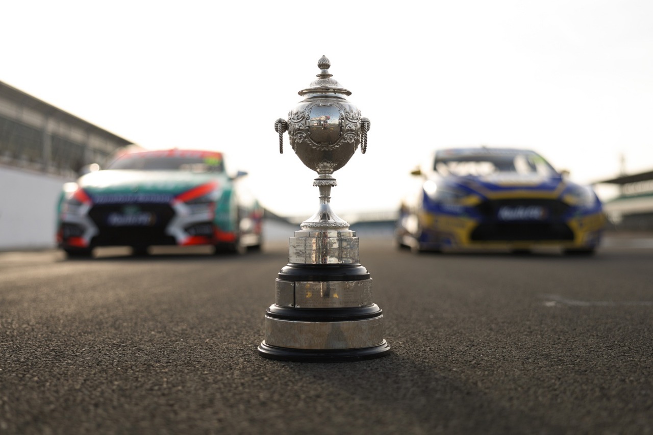 イングラムが自身2度目の戴冠。トヨタ