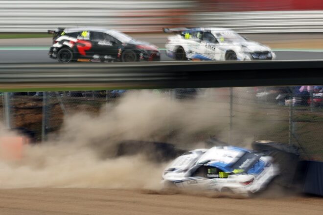 イングラムが自身2度目の戴冠。トヨタ・カローラのクックも激動の1年を勝利で締める／BTCC最終戦