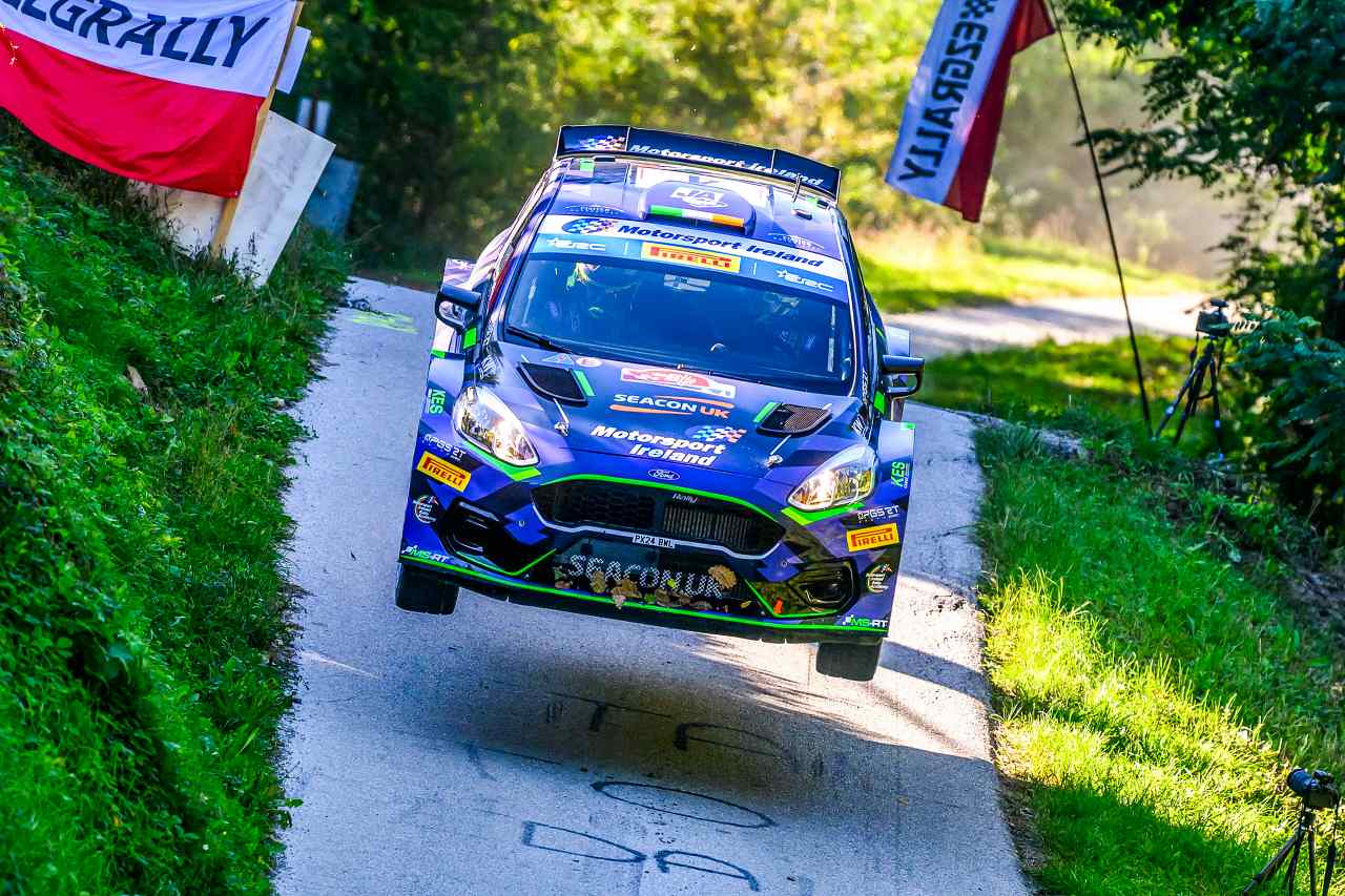 ミコ・マルチェクが待望のERCチャンピオン獲得。ジョン・アームストロングが連勝で2025年シーズン最終戦を締めくくる