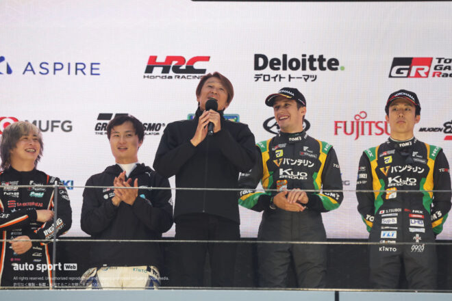 近藤真彦会長と全選手が登壇。雨のなか最後まで残ったファンに感謝示す「スーパーフォーミュラはますます頑張っていきます」
