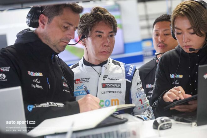 過密日程の中、雨の富士で14位となった小林可夢偉（Kids com Team KCMG）