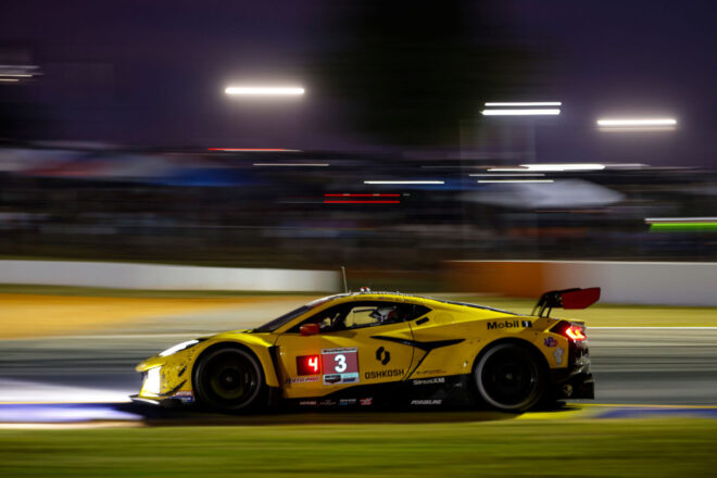 アキュラおよばず、3位入賞のポルシェがダブルタイトル獲得。IMSA最終戦プチ・ル・マン勝者はAXRキャデラックに