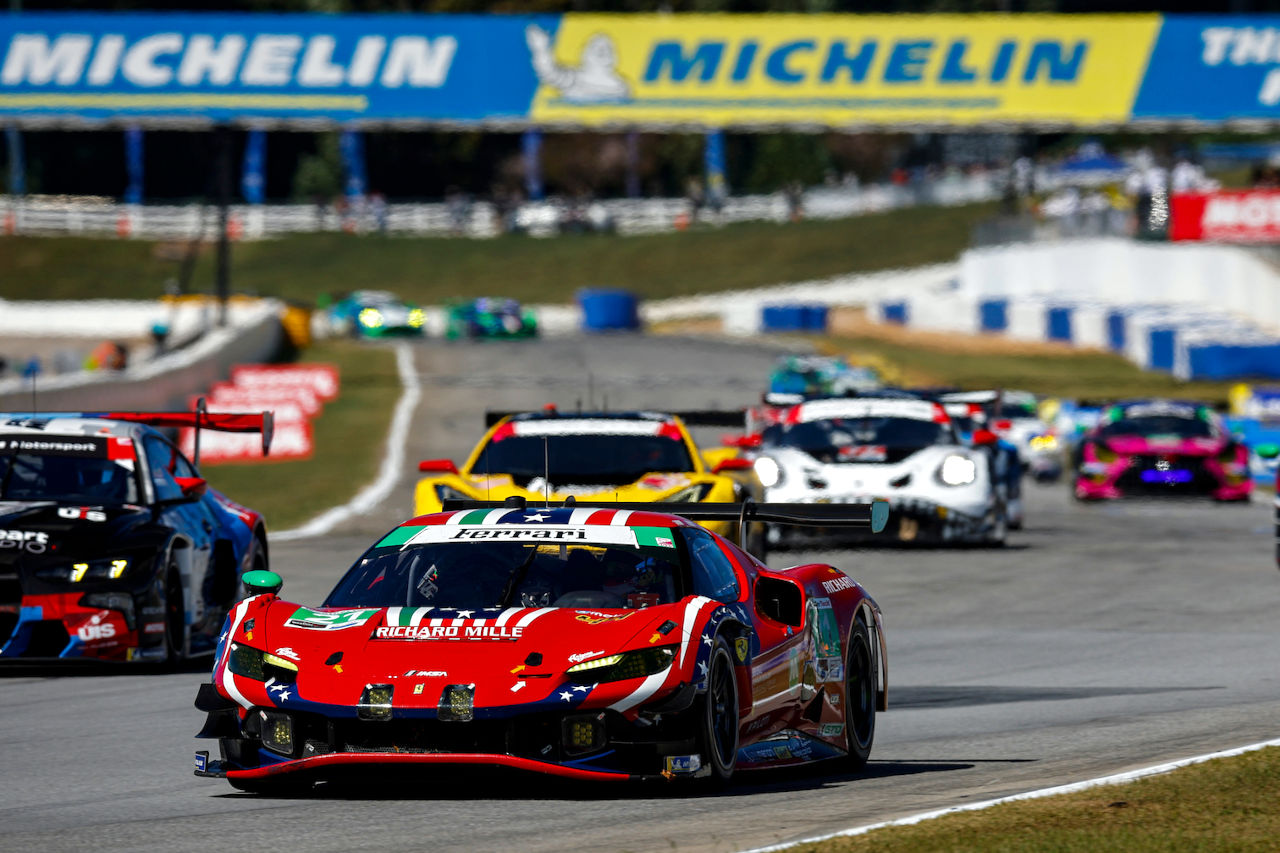 アキュラおよばず、3位入賞のポルシェがダブルタイトル獲得。IMSA最終戦プチ・ル・マン勝者はAXRキャデラックに