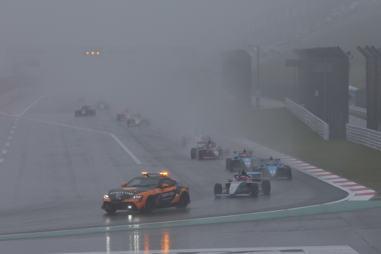 2025年KYOJO CUP第4戦　スプリントレースのスタート