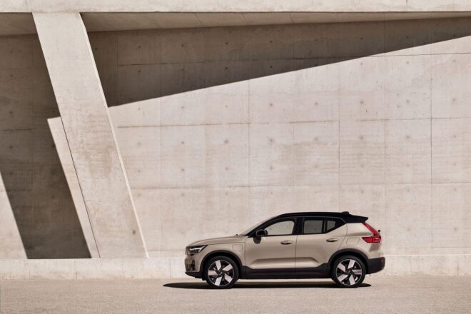 ボルボ、人気SUV『XC90／XC60』に特別な装いのモデルを設定。電動『EX40』には最終特別仕様車も