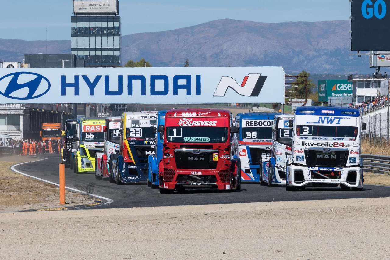 すでにシリーズ“7冠”を決めた王者が14回目のポールポジションとシーズン19勝に到達／ETRC最終戦