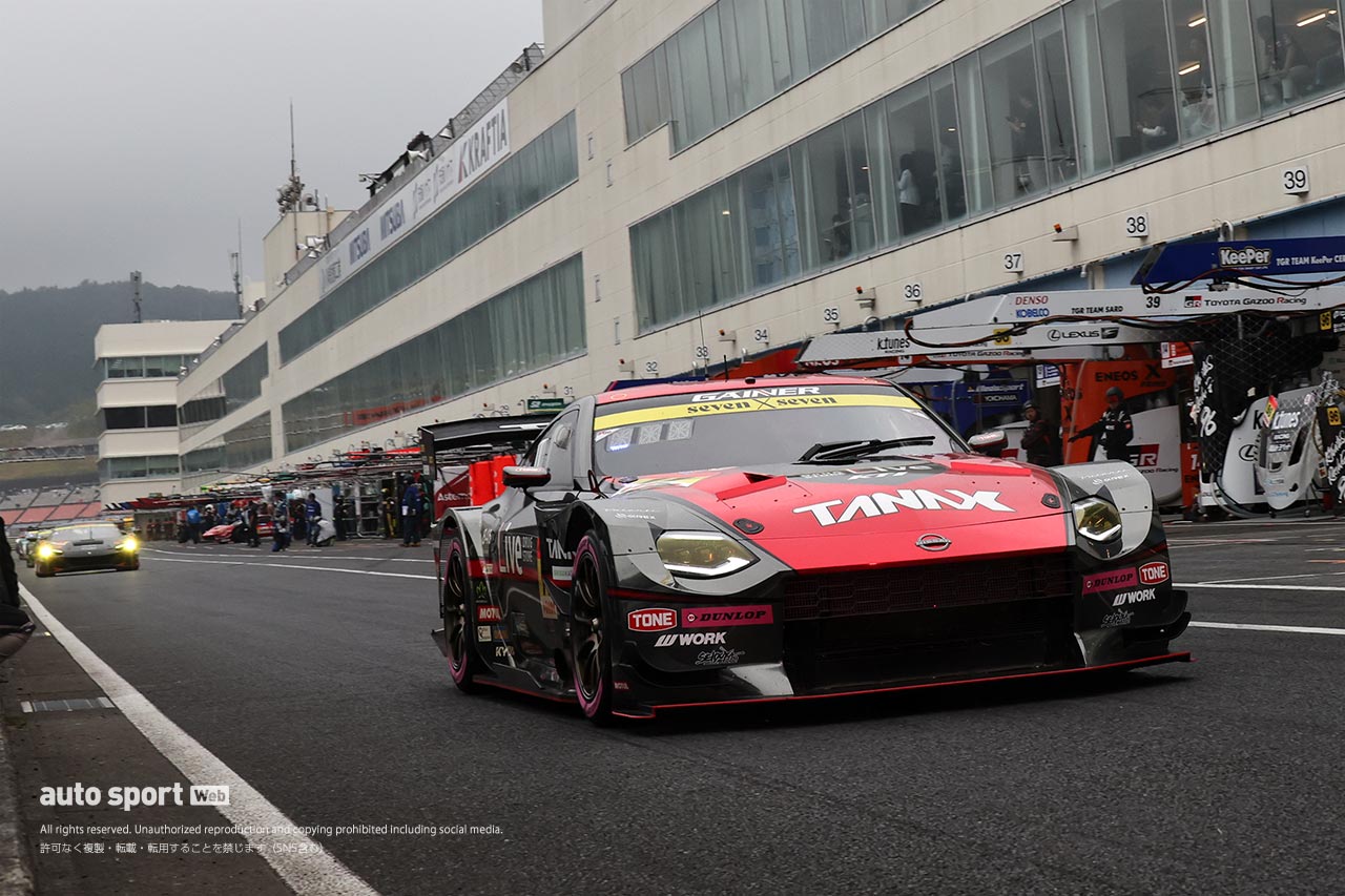 スーパーGT第7戦オートポリスの公式予選でアクシデントに見舞われたGT300の2台の状況は。BRZは決勝での出走を目指す