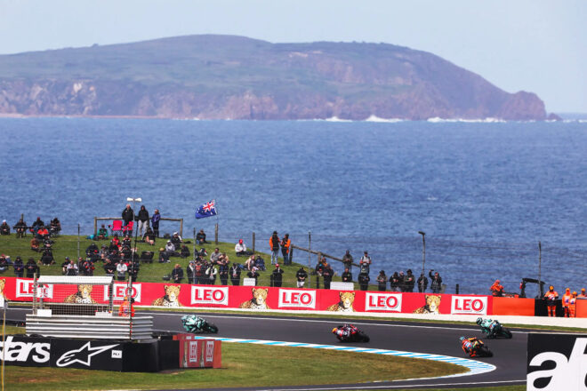 水野涼　直筆サイン入り　パニガーレv4 ドゥカティ　カウル 水野涼直筆サイン入りパニガーレv4 ドゥカティカウル