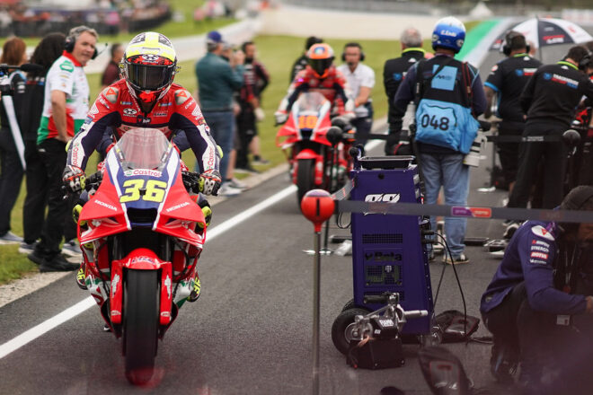 マリーニ「厳しいレースだからこそやりがいがあった」ミルは転倒リタイア／第19戦オーストラリアGP