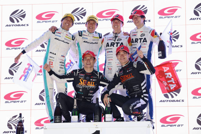 2025スーパーGT第7戦オートポリス　GT500クラス表彰式