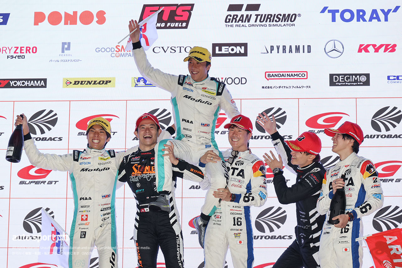 2025スーパーGT第7戦オートポリス　GT500クラス表彰式