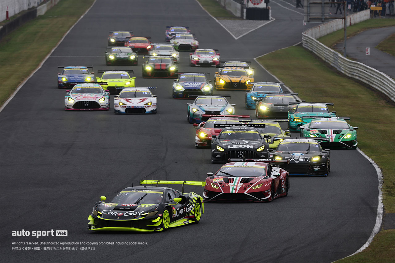 GT300クラス決勝スタート　2025スーパーGT第7戦オートポリス