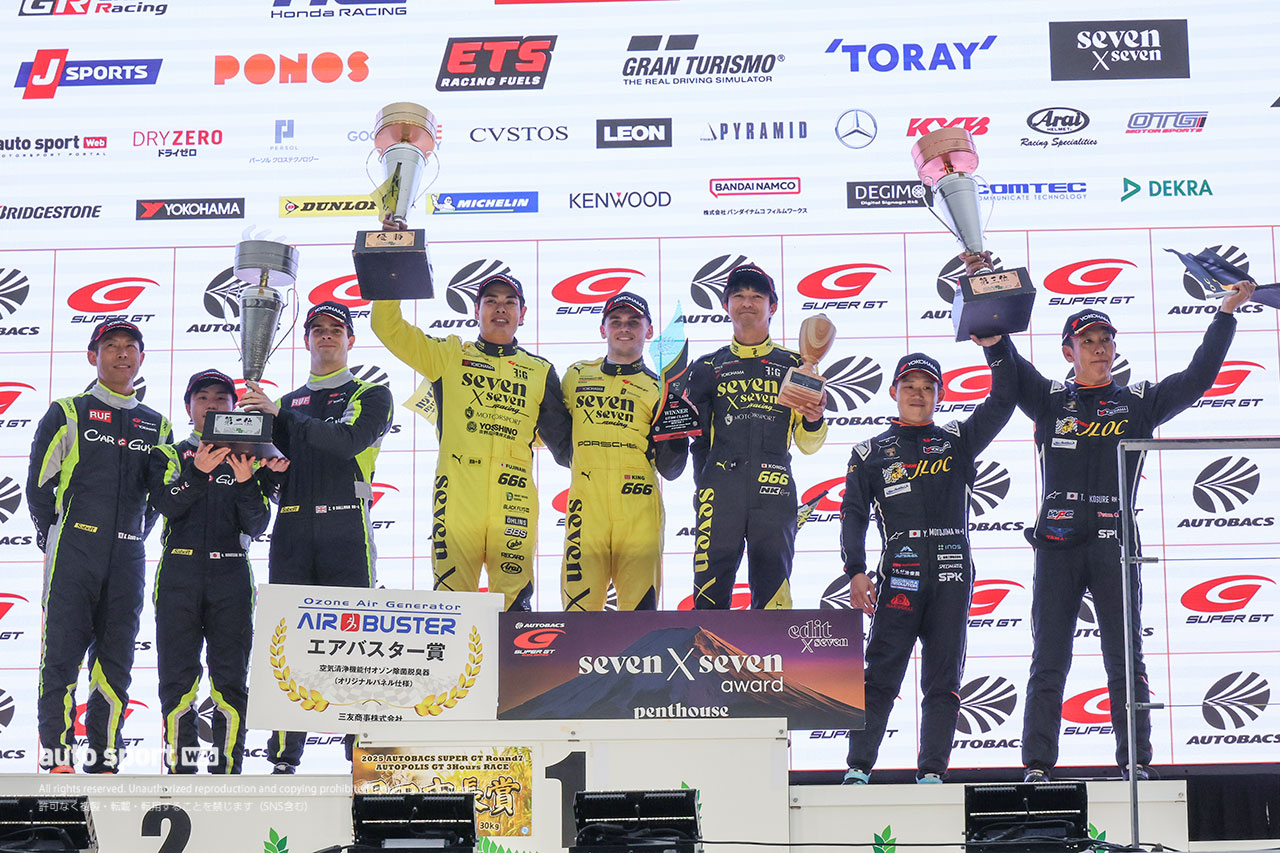 GT300クラス表彰式　2025スーパーGT第7戦オートポリス