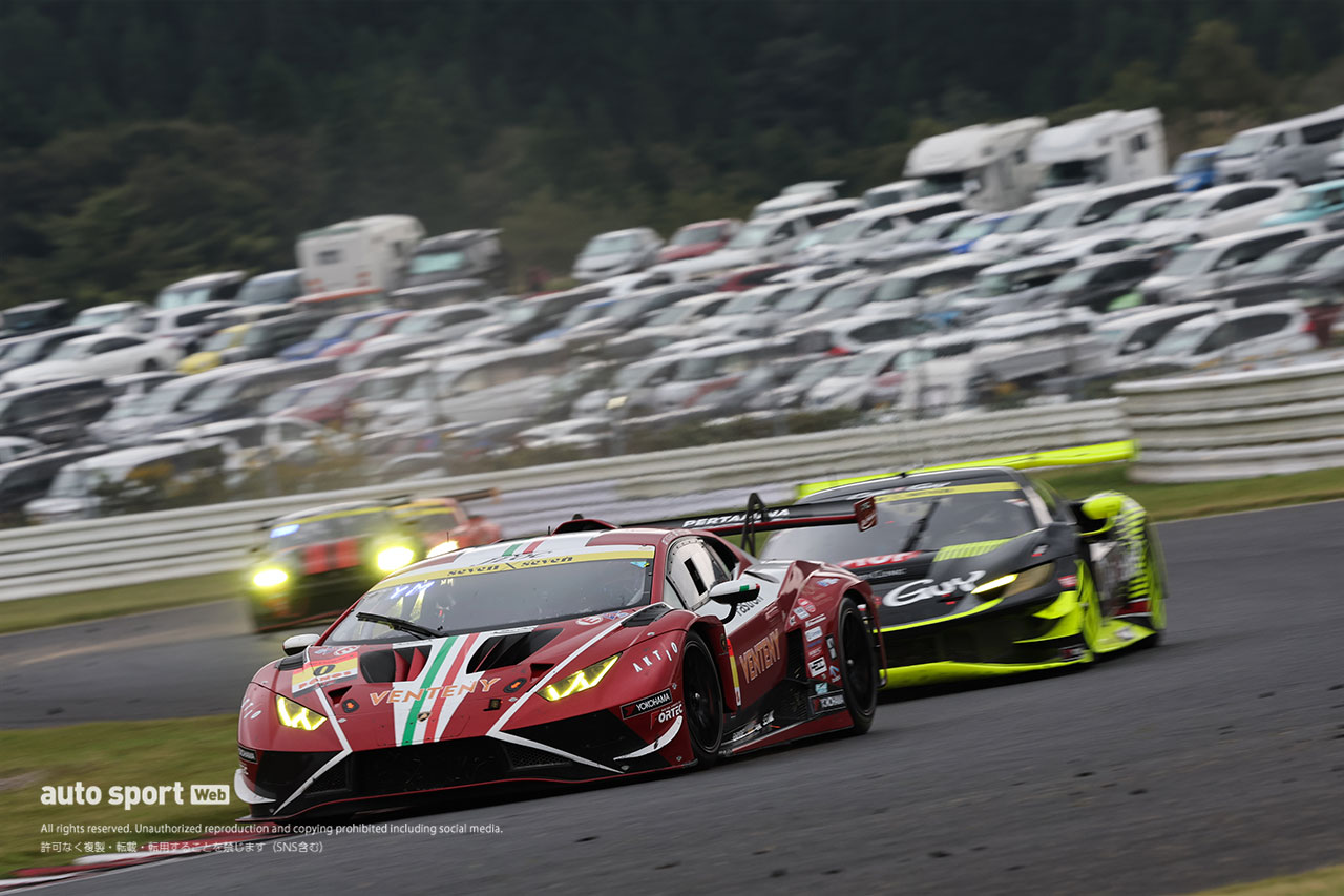 VENTENY Lamborghini GT3とCARGUY Ferrari 296 GT3